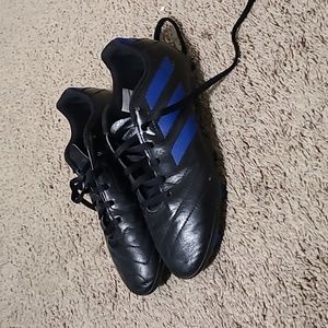 Soccer cleats